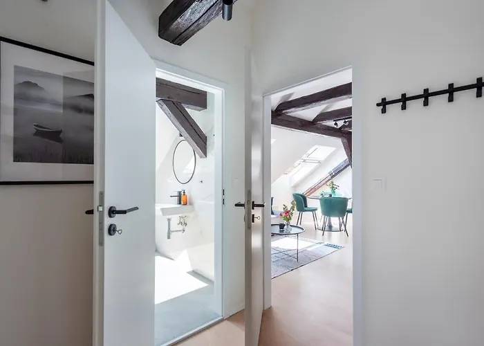 Under The Beams - Designer Old Town Loft Διαμέρισμα