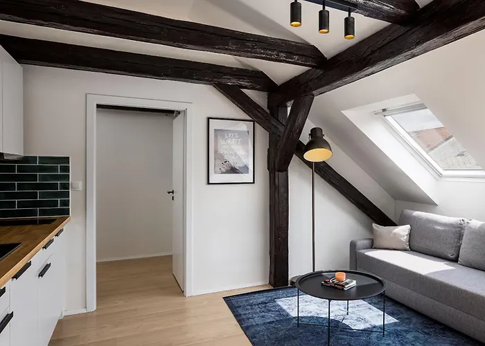Under The Beams - Designer Old Town Loft * Πράγα