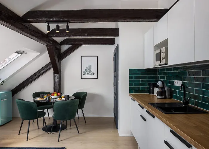 Under The Beams - Designer Old Town Loft Διαμέρισμα