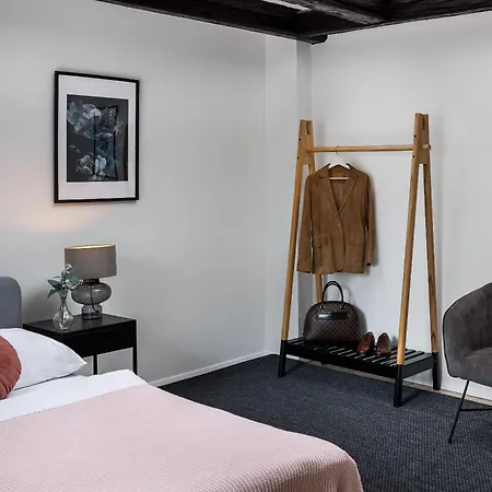 Under The Beams - Designer Old Town Loft Appartement