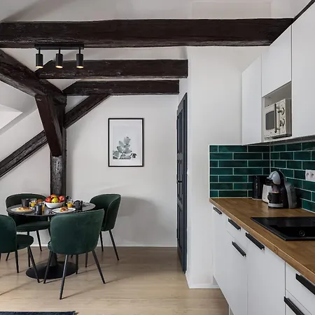 Under The Beams - Designer Old Town Loft Appartement